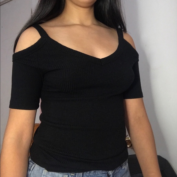 Girls Open Shoulder Black Top - Picture 2 of 2
